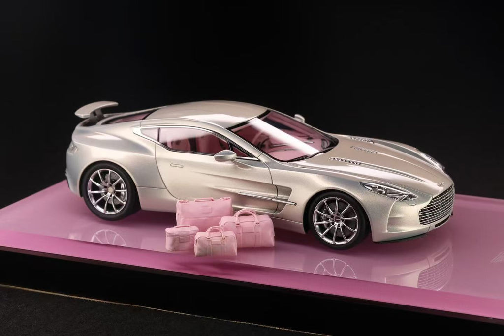 [Pre-order] FIGART MODEL 1:43 Q by Aston Martin Bespoke One-77 Ashen Blonde Special Edition