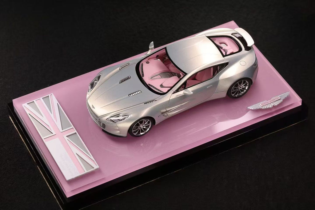 [Pre-order] FIGART MODEL 1:43 Q by Aston Martin Bespoke One-77 Ashen Blonde Special Edition