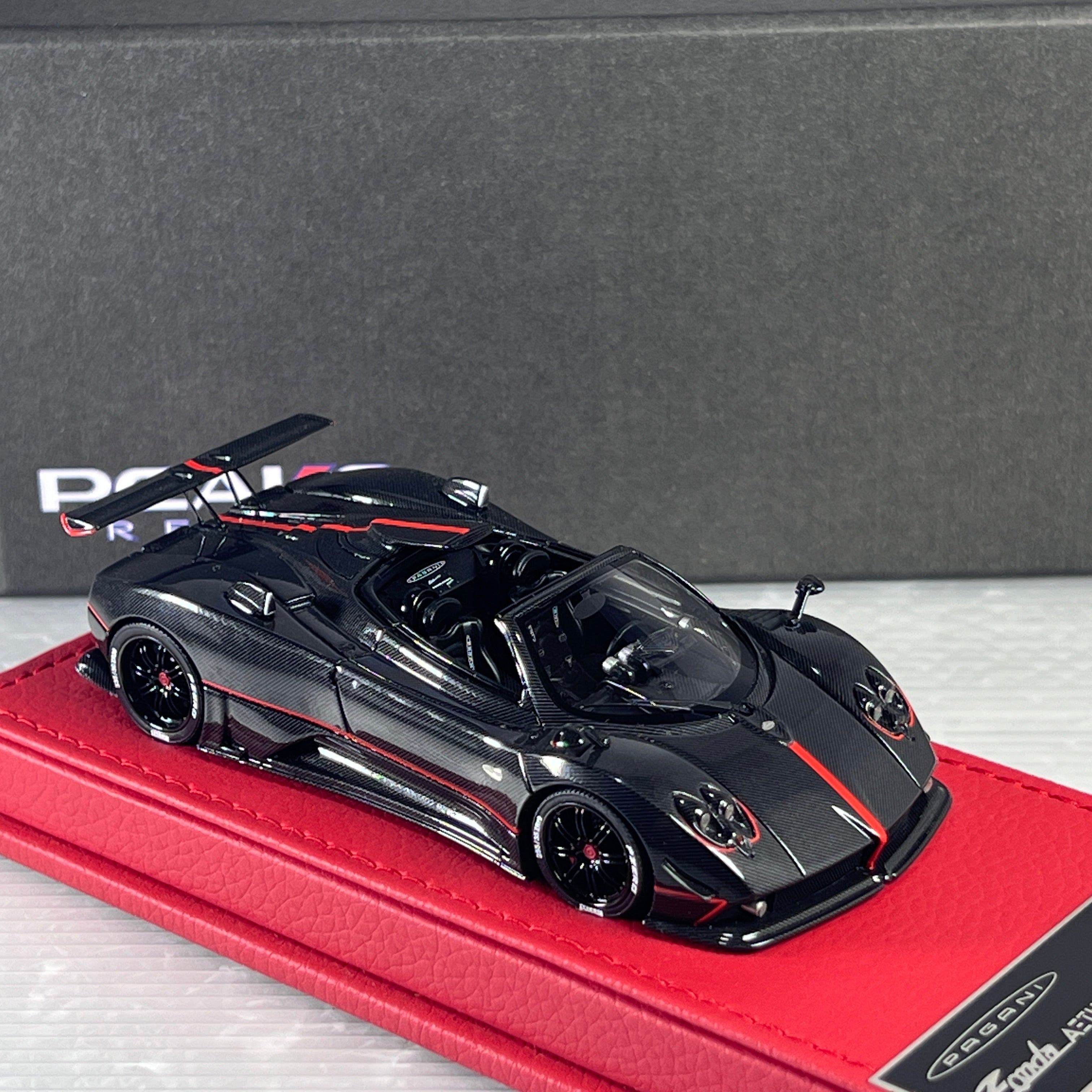PEAKO 1:43 Pagani Zonda 760 Roadster Aether Full Carbon / UNICA Blue Carbon