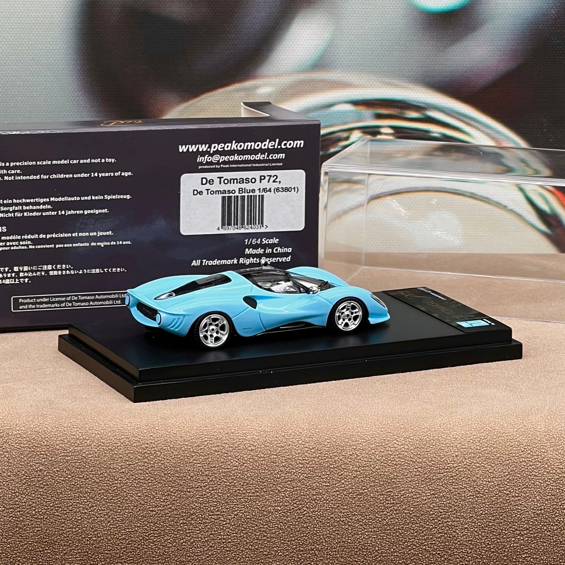 PEAKO 1:64 De Tomaso P72 2020 - Baby Blue