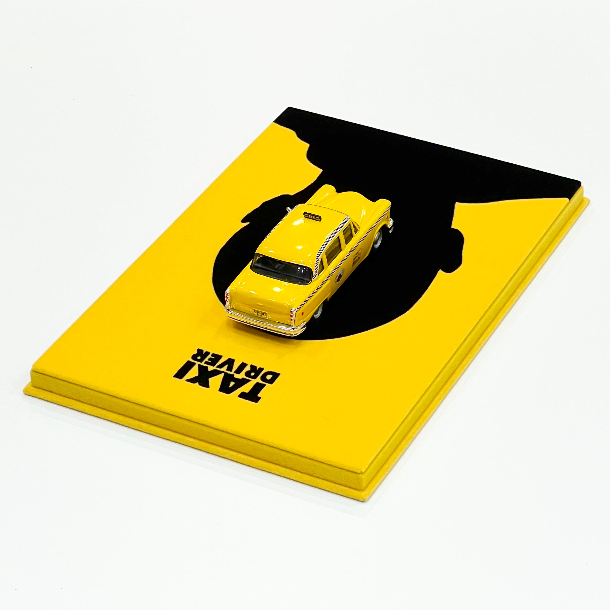 [Exclusive] IXO 1:43 Chevrolet Nova Yellow Checker Cab 《Taxi Driver》 Handcrafted fan-made edition, featuring a custom movie-themed display base.