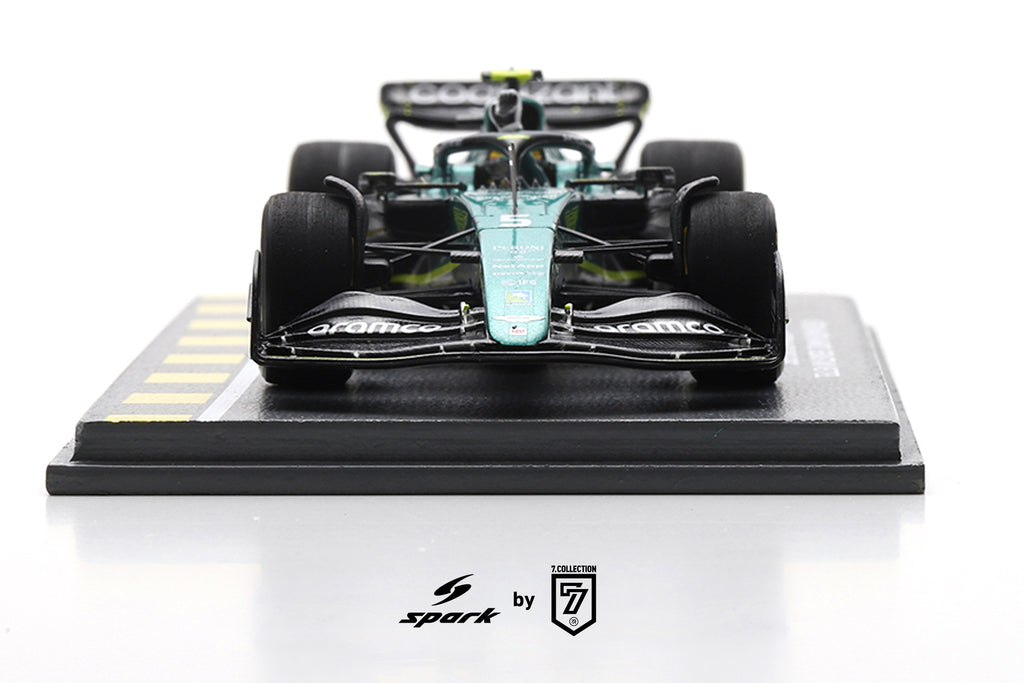 SPARK 1:43 "BUZZIN’ CORNER" Japanese GP 2023 Aston Martin AMR22 Sebastian Vettel (Austrian GP 2022 Spec) - NKN13