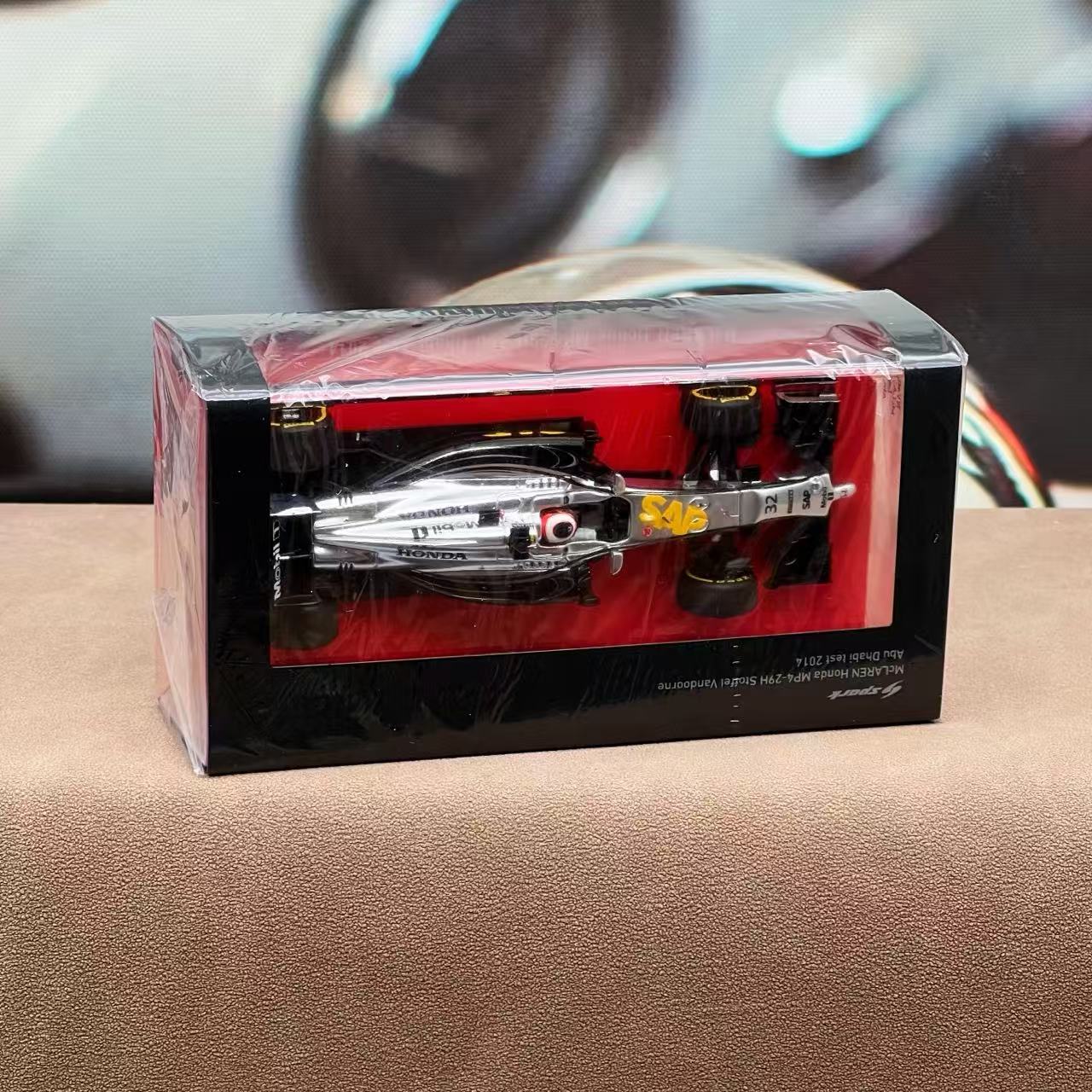 SPARK 1:43 McLaren Honda MP4-29H Abu Dhabi 2014
