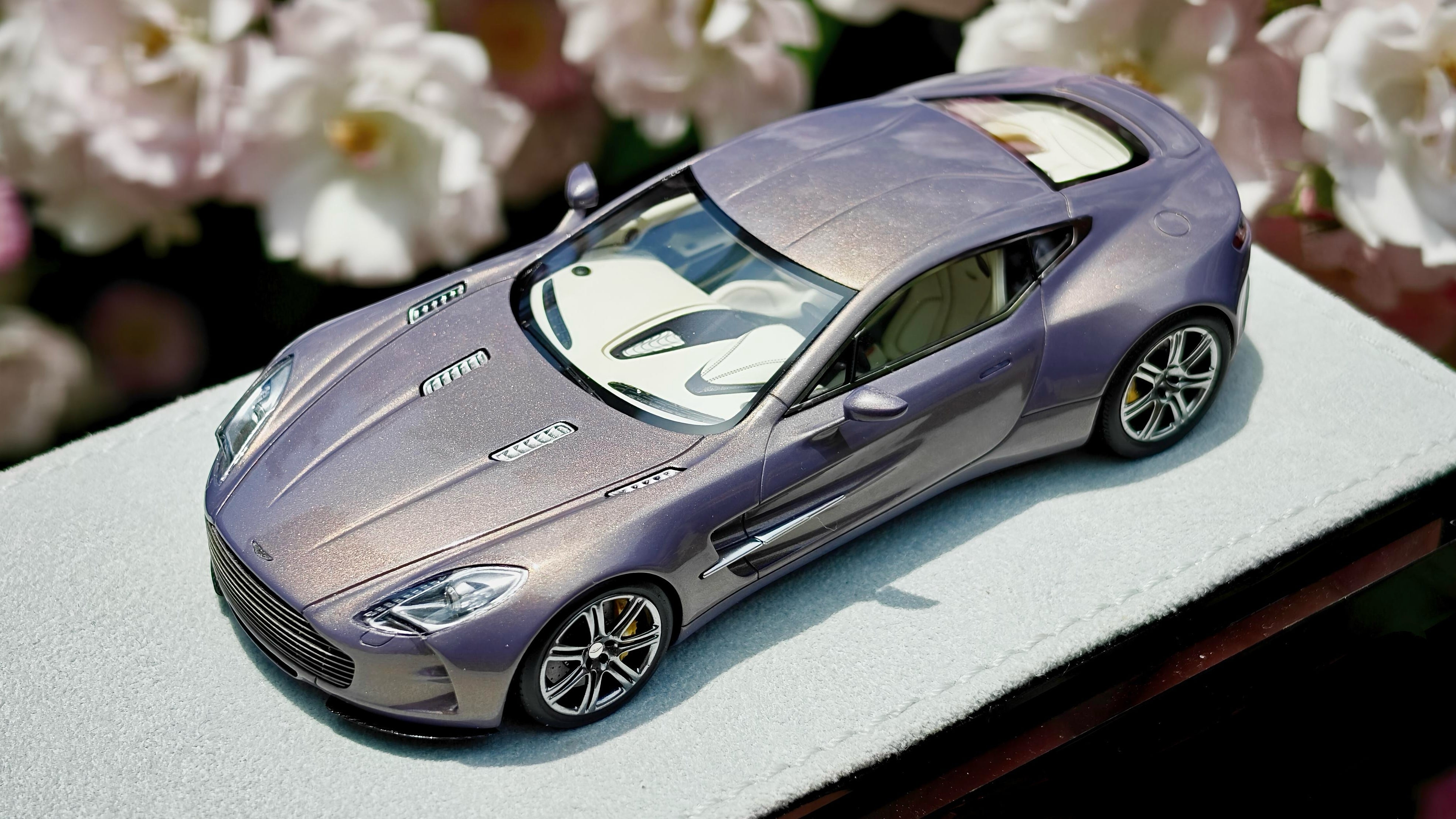 フィガートモデル 1/43 アストンマーティン ONE-77 Pre-order] [Exclusive] FIGART MODEL 1:43 Aston Martin One-77