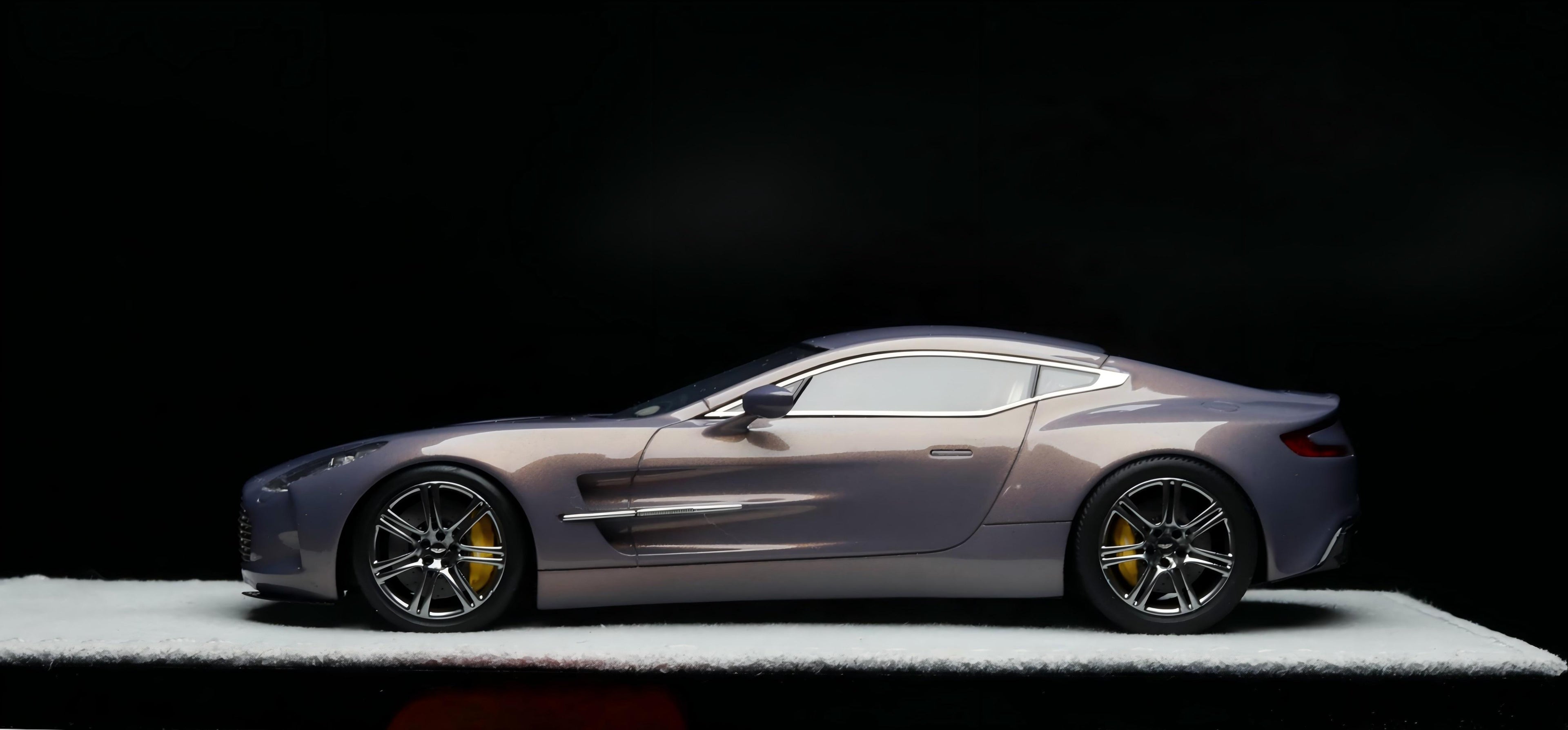[Pre-order] [Exclusive] FIGART MODEL 1:43 Aston Martin One-77 - Legend Series - Solar Bronze