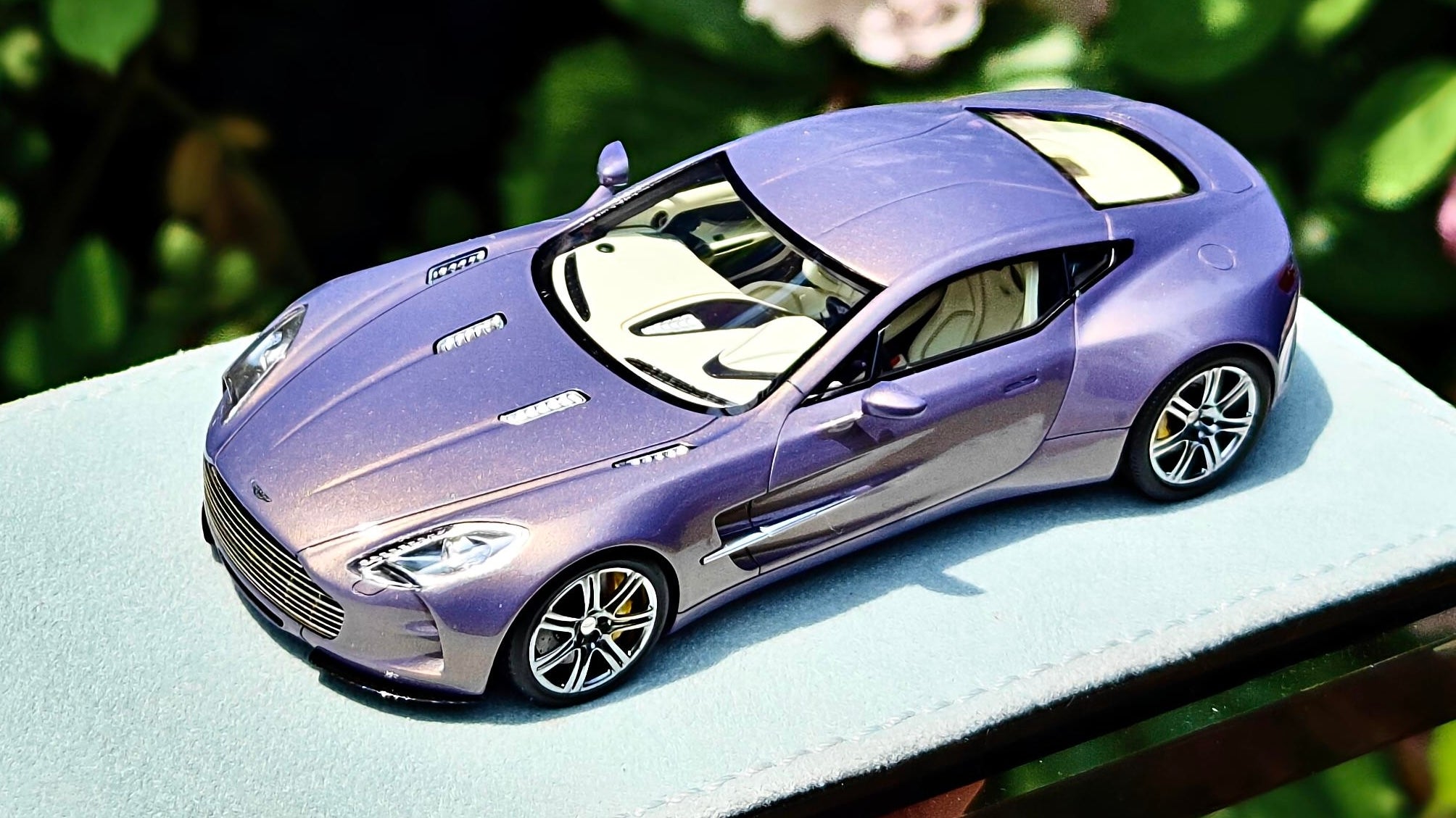 フィガートモデル 1/43 アストンマーティン ONE-77 1:43 Figart Aston Martin ONE-77 Green Pearl – Venom Model