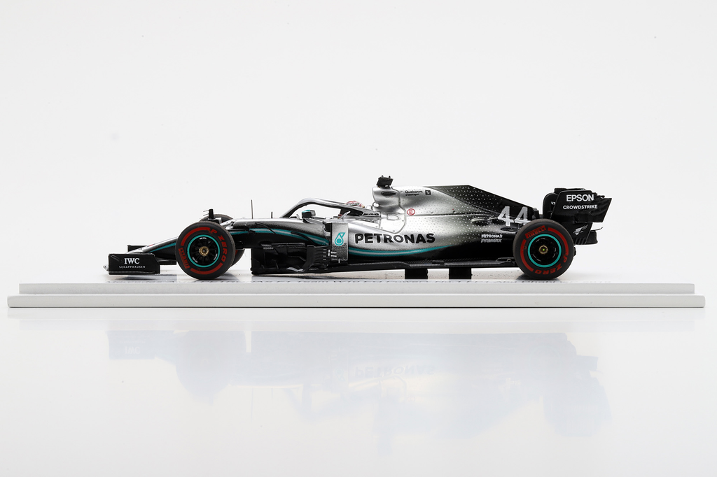 [Pre-order] SPARK 1:43 Mercedes-AMG PETRONAS Motorsport F1 W10 EQ Power+ No.1 FP1 Abu Dhabi GP 2019 Sir Lewis Hamilton - SP641