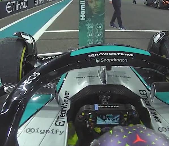 SPARK 1:43 Mercedes-AMG PETRONAS Formula One Team No. 44 F1 W15 E Performance Abu Dhabi GP 2024 Lewis Hamilton's last race with the Team - SP659