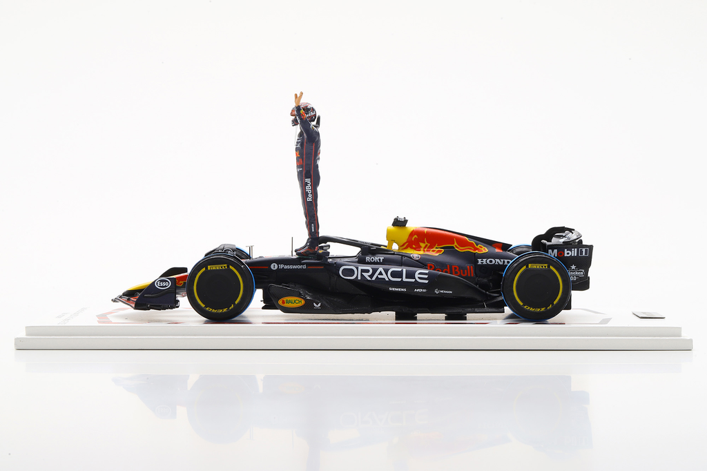[Pre-order] SPARK 1:43 Oracle Red Bull Racing RB21 No.1 Belgian GP 2025 – Max Verstappen - SP770
