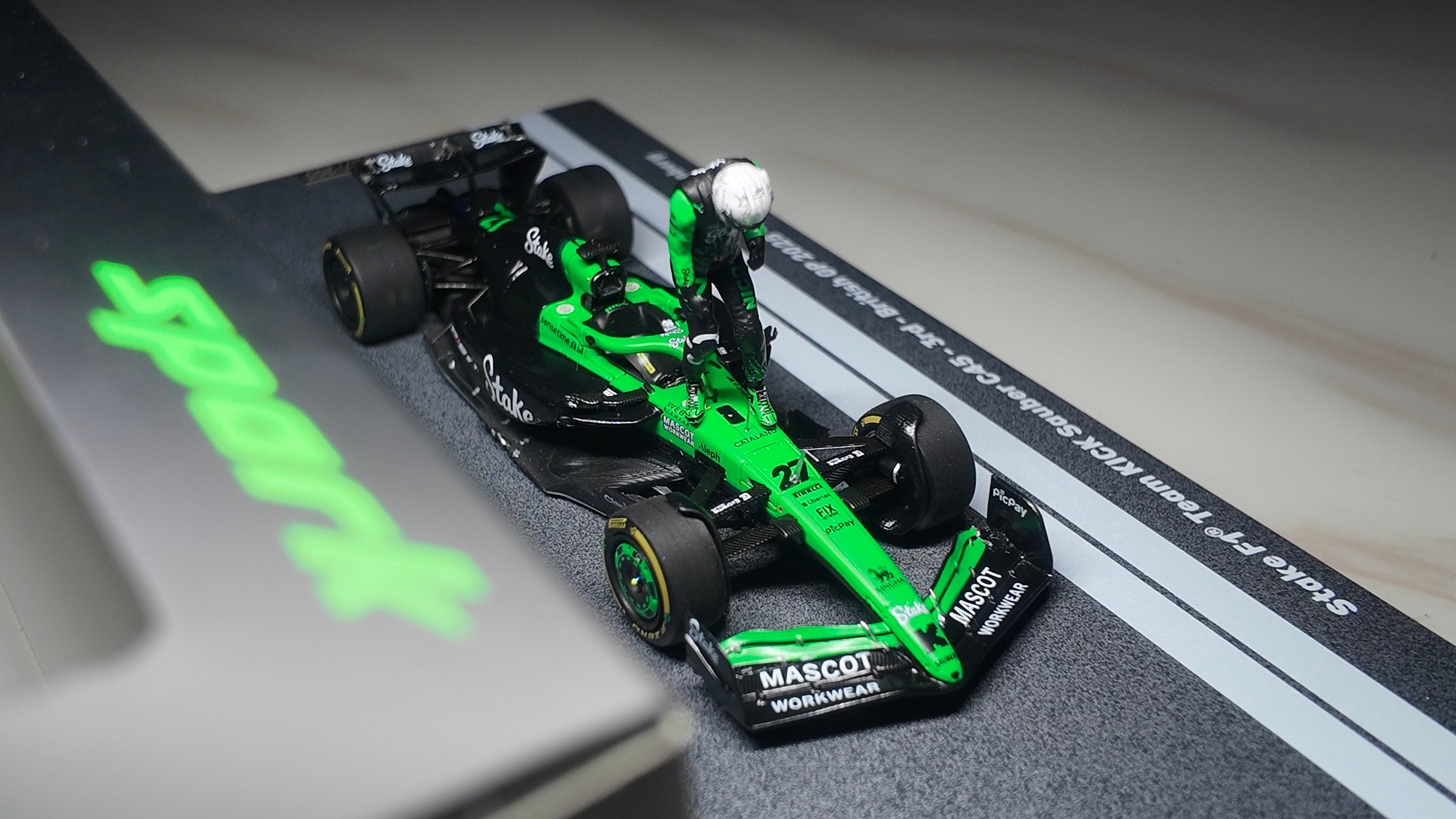 Pre-order] SPARK 1:43 Stake F1 Team Sauber C45 - 3rd - 2025